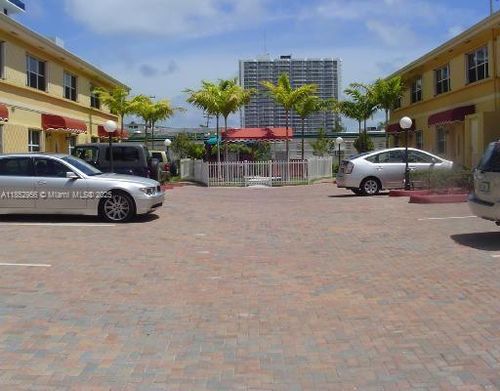apt-3-1701 N Treasure Dr, North Bay Village, FL, 33141-4220 | Card Image