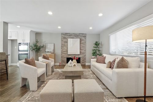 340 E Riverdale Ave, Orange, CA, 92865-1246 | Card Image