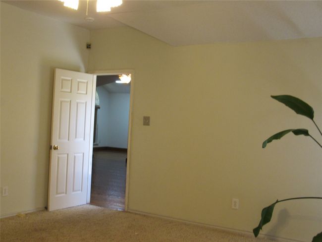 View of carpeted empty room | Image 19