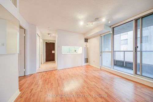 307-736 Bay St, Toronto, ON, M5G2M4 | Card Image