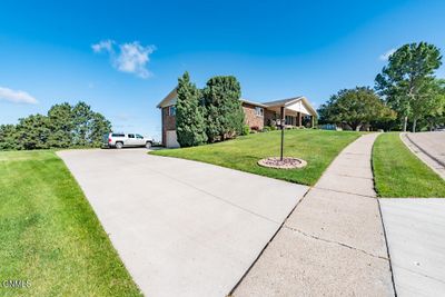 1304 Crestview Lane, House other with 5 bedrooms, 1 bathrooms and null parking in Bismarck ND | Image 3