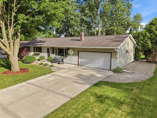 319 Meadowlark Circle, Deerfield, WI, 53531 | Card Image