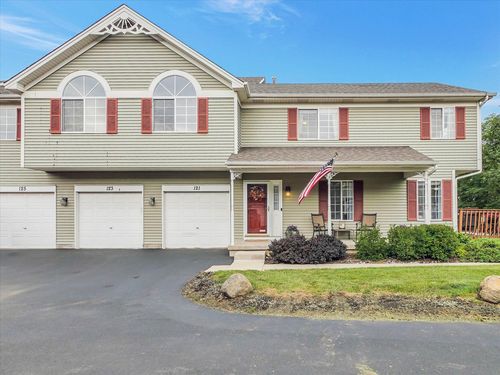 121-121 Village Creek Dr, Lake In The Hills, IL, 60156-5601 | Card Image