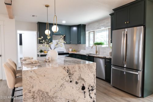 2252 E Dartmouth St, Mesa, AZ, 85213-6717 | Card Image