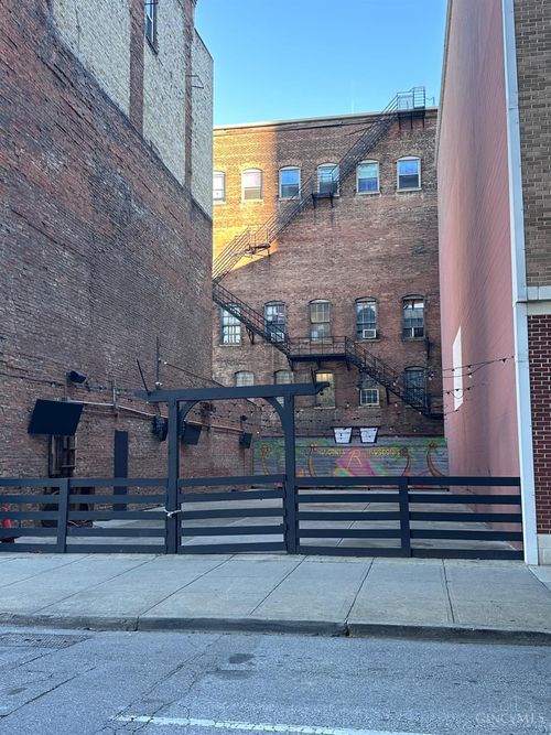 118 W 6th St, Cincinnati, OH, 45202 | Card Image