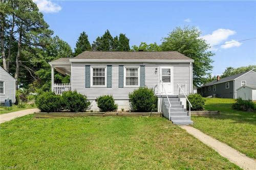 107 Glendale St S, Stoneville, NC, 27048-7736 | Card Image