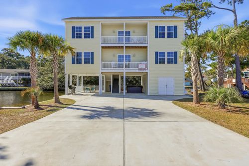517 23rd Ave N, North Myrtle Beach, SC, 29582-2322 | Card Image