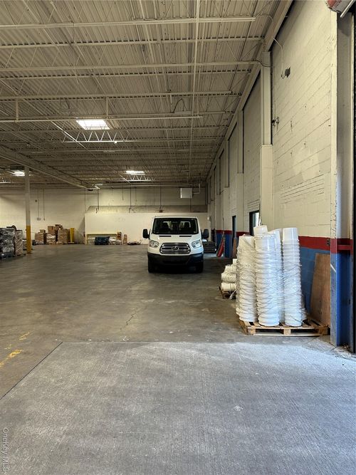 250 W Nyack Rd, West Nyack, NY, 10994-1744 | Card Image