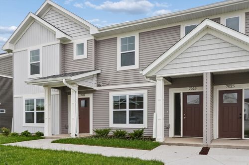 7023 Harlan Eddy Dr Sw, Cedar Rapids, IA, 52404-4953 | Card Image