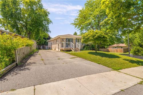160 Woodlawn Ave, Brantford, ON, N3R5H4 | Card Image