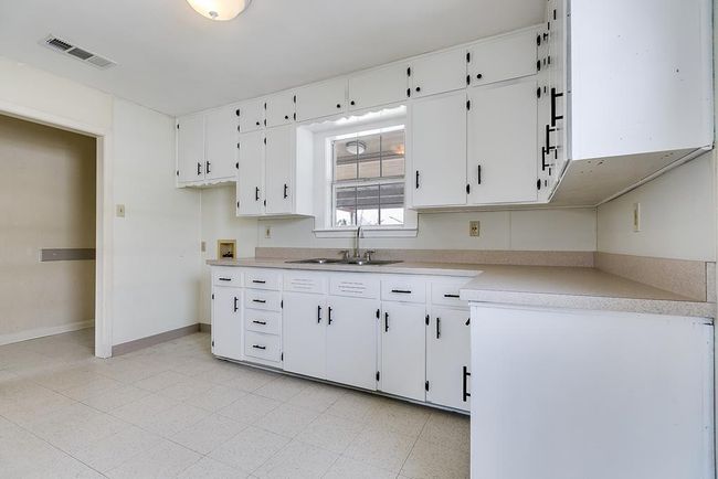 714 N Monroe St, House other with 3 bedrooms, 1 bathrooms and 1 parking in San Angelo TX | Image 11