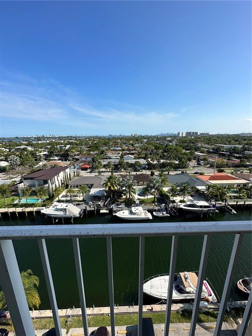 apt-1010-2350 Ne 135th St, North Miami, FL, 33181-3552 | Card Image