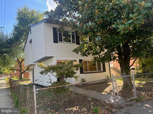 5231 Bass Pl Se, WASHINGTON, DC, 20019-6383 | Card Image