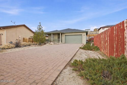 365 Orrcrest Dr, Reno, NV, 89506-8012 | Card Image