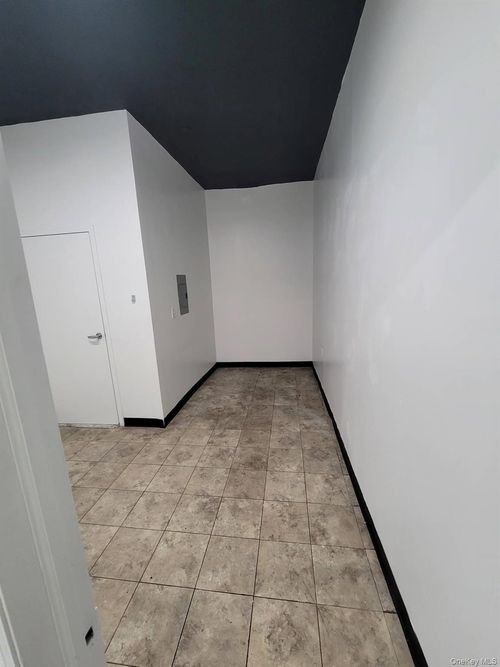 comm-b-537 Claremont Parkway, New York, NY, 10457 | Card Image