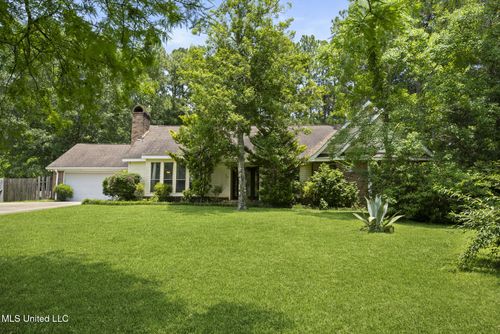 70 Poplar Dr, Hattiesburg, MS, 39402-9547 | Card Image