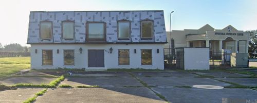 8370 Lake Forest Blvd, New Orleans, LA, 70126-3320 | Card Image