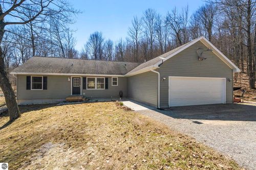 6081 Riley Ridge Ln, Thompsonville, MI, 49683-9443 | Card Image