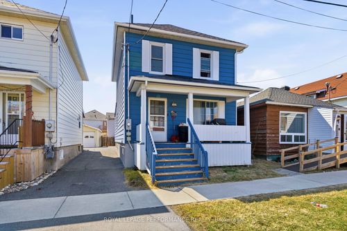 227 Alice St, Cornwall, ON, K6H4R8 | Card Image