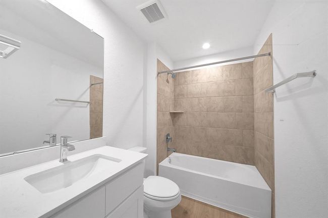*Images and 3D tour are for illustration only and options may vary from home as built. | Image 26