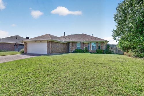 1204 Murry Drive N, Cleburne, TX, 76033 | Card Image
