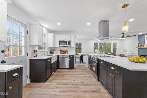 1232 Martin Pond Rd, Wendell, NC, 27591-8718 | Card Image