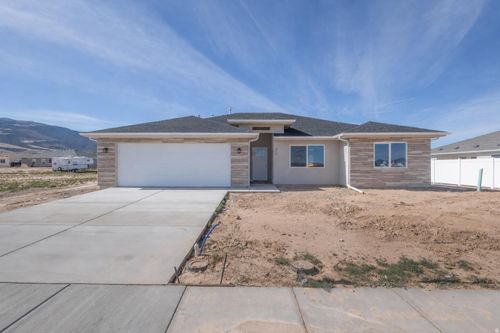 910 E Remington Rd, Enoch, UT, 84721-4925 | Card Image