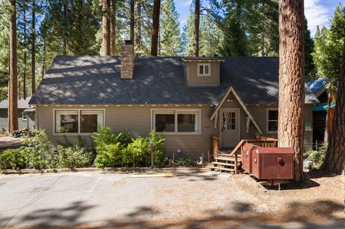 8689 Rainbow Ave, Kings Beach, CA, 96143-4502 | Card Image