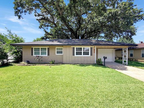 812 S 6th Street, Nederland, TX, 77627 | Card Image