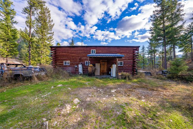 View of outdoor structure | Image 27