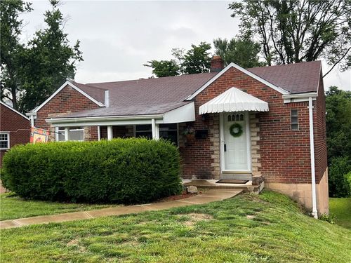 3329 Recker Dr, Pittsburgh, PA, 15227-4247 | Card Image
