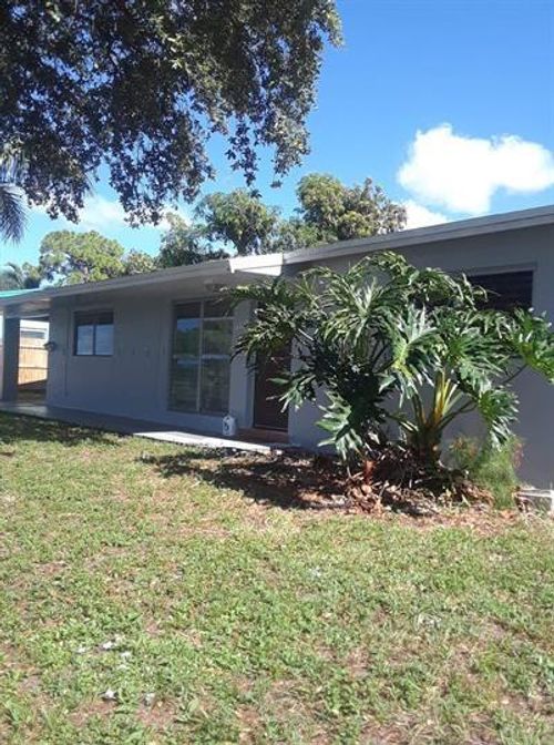 223 Se 14th Pl, Deerfield Beach, FL, 33441-6730 | Card Image
