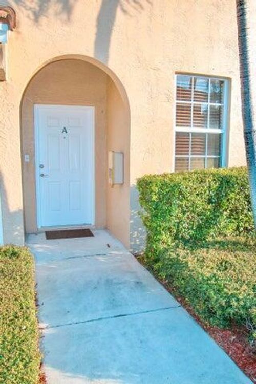 apt-a-116 Lighthouse Cir, Tequesta, FL, 33469-4706 | Card Image