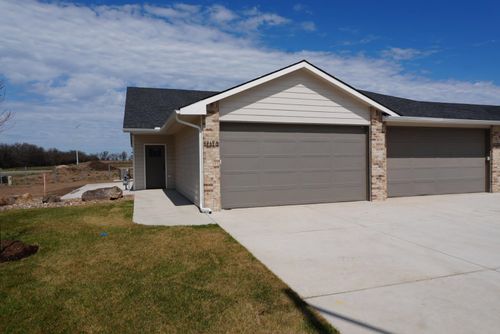 17136-38 W Lawson St Cir, Goddard, KS, 67052 | Card Image