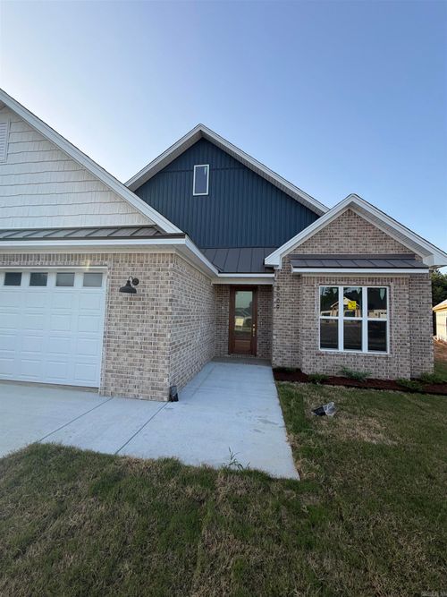 8009 Creek Rd, Benton, AR, 72015 | Card Image