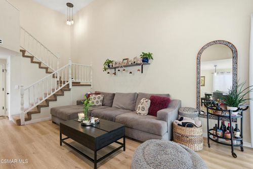 2746 Lemon Dr, Simi Valley, CA, 93063-2248 | Card Image