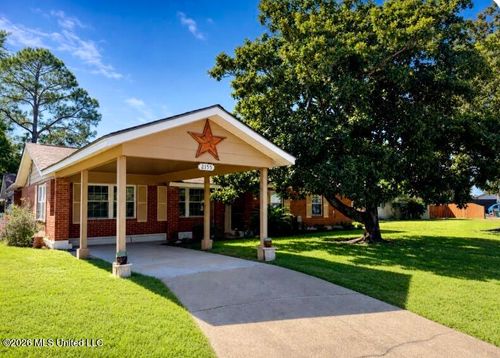 2155 Sherwood Pl, Biloxi, MS, 39531-3018 | Card Image