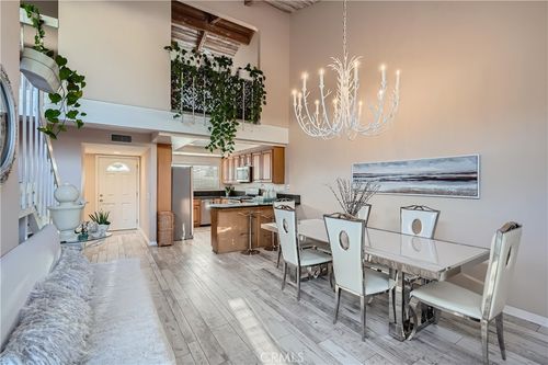 c-2604 N Tustin Ave, Santa Ana, CA, 92705-1059 | Card Image