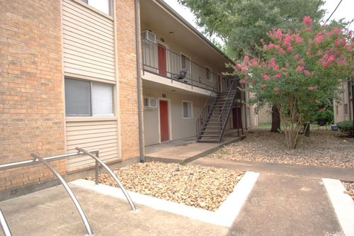 apt-303-1402 Holleman Dr, College Station, TX, 77840-3087 | Card Image