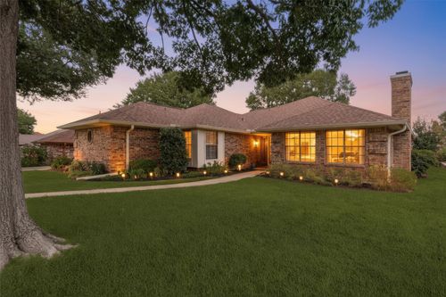2213 Ridgewood, Bedford, TX, 76021-4736 | Card Image