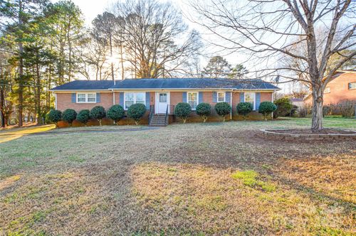 1220 Regehr Ave, Charlotte, NC, 28214-2042 | Card Image