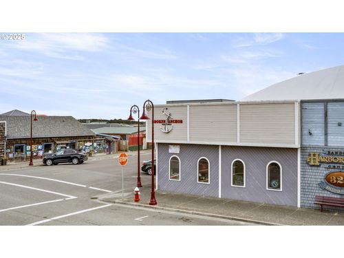 325 2nd St Se, Bandon, OR, 97411-9653 | Card Image