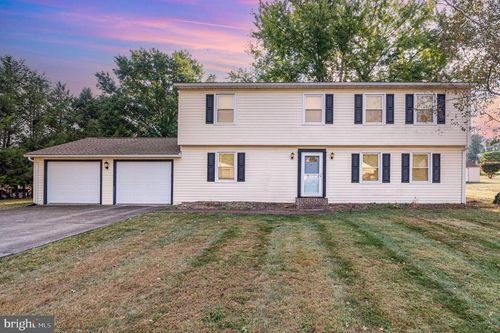 1616 Airport Dr, Mechanicsburg, PA, 17050-2101 | Card Image