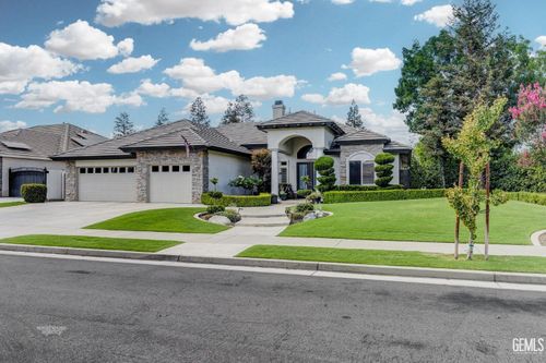 11502 Crabbet Park Dr, Bakersfield, CA, 93311-9229 | Card Image