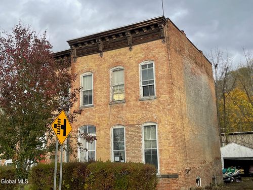 69 S Main St, Castleton-on-Hudson, NY, 12033-1207 | Card Image