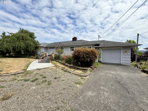 12 Scenic View Pl, Longview, WA, 98632-5849 | Card Image