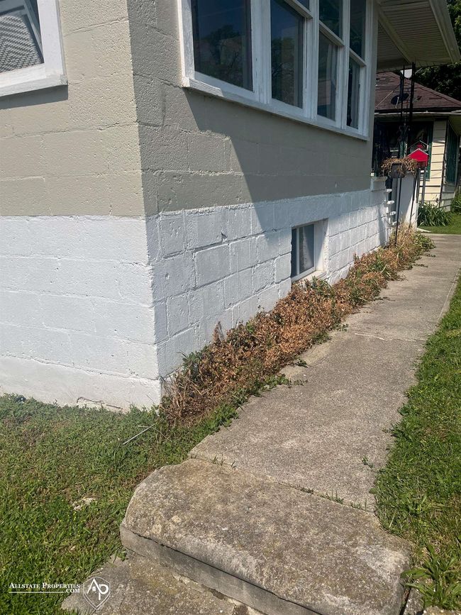 Sidewalk | Image 14