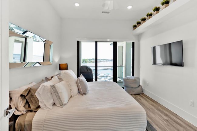 UNIT-412 - 199 Waterpoint Ct, Condo with 3 bedrooms, 3 bathrooms and 2 parking in Montgomery TX | Image 15