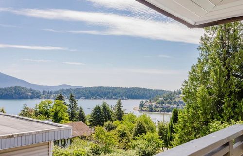 11-694 School Rd, Gibsons, BC, V0N1V9 | Card Image