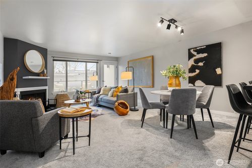 b838-7307 Sand Point Way Ne, Seattle, WA, 98115 | Card Image